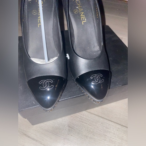 Chanel heels like new - Picture 7 of 10